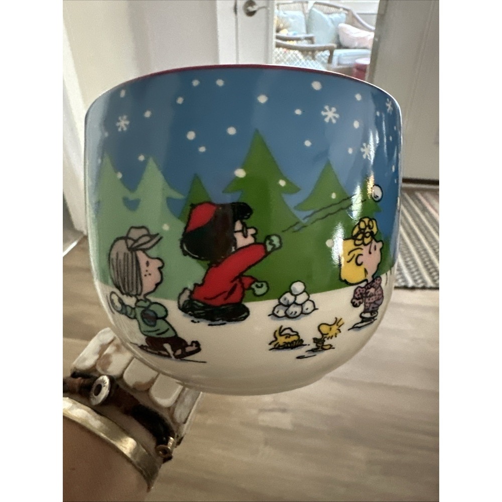 Hallmark oversized Christmas mug soup cereal bowl Peanuts snowball fight 20 oz - Picture 2 of 7